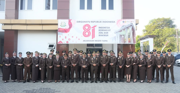 Kejaksaan Negeri Tapin melaksanakan upacara Peringatan HUT ke-81 Kemerdekaan Republik Indonesia Tahun 2026